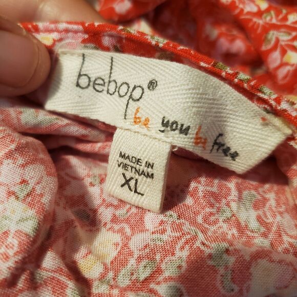 BEBOP Floral Cap Sleeve Surplice Neckline Shorts Romper Juniors Rayon Size XL - Picture 5 of 7